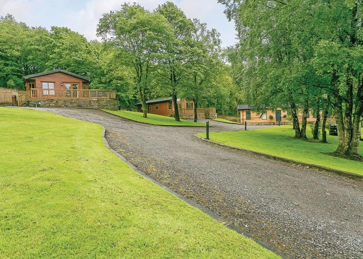 Charlesworth Lodges Глосъп Екстериор снимка
