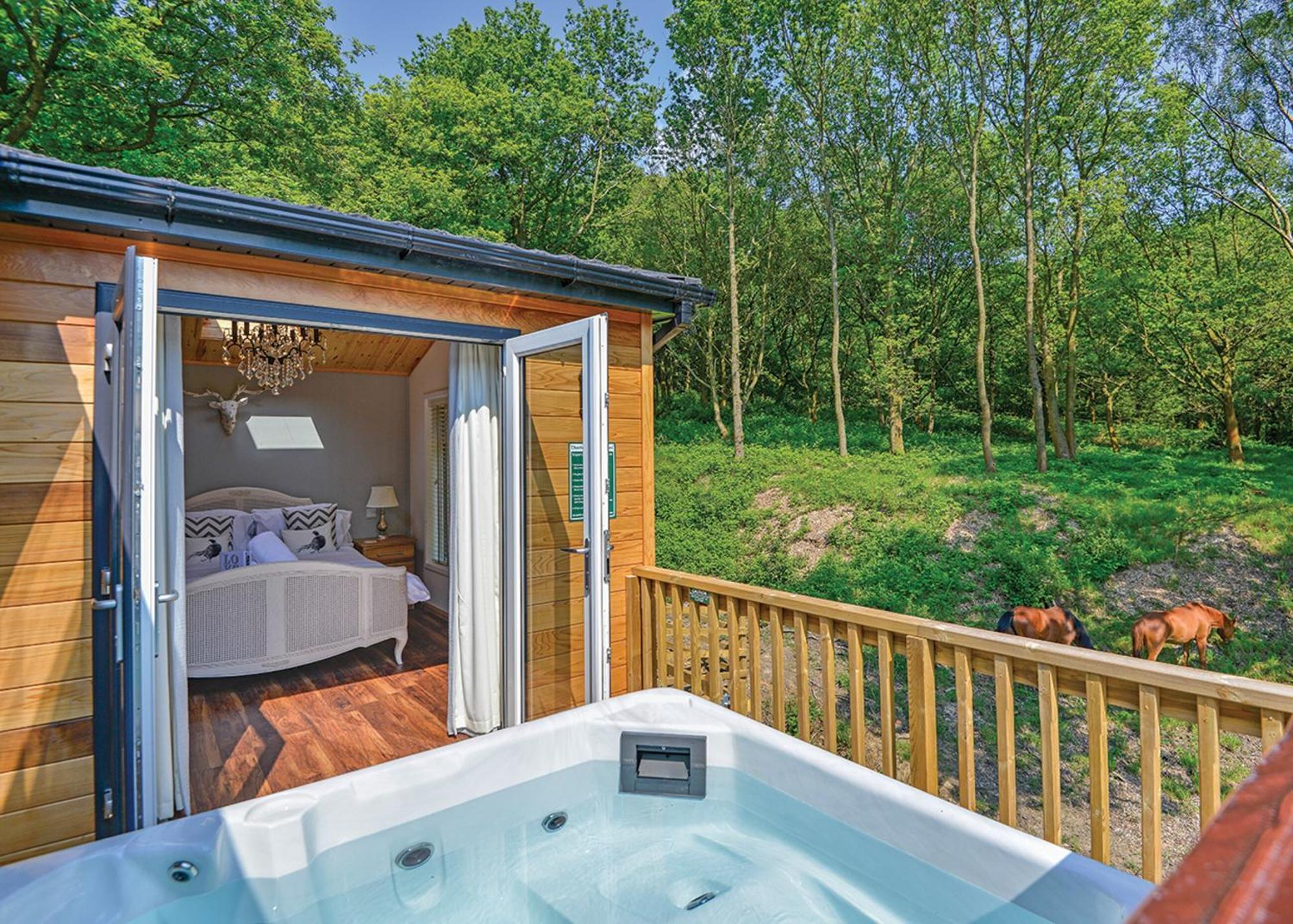 Charlesworth Lodges Глосъп Екстериор снимка
