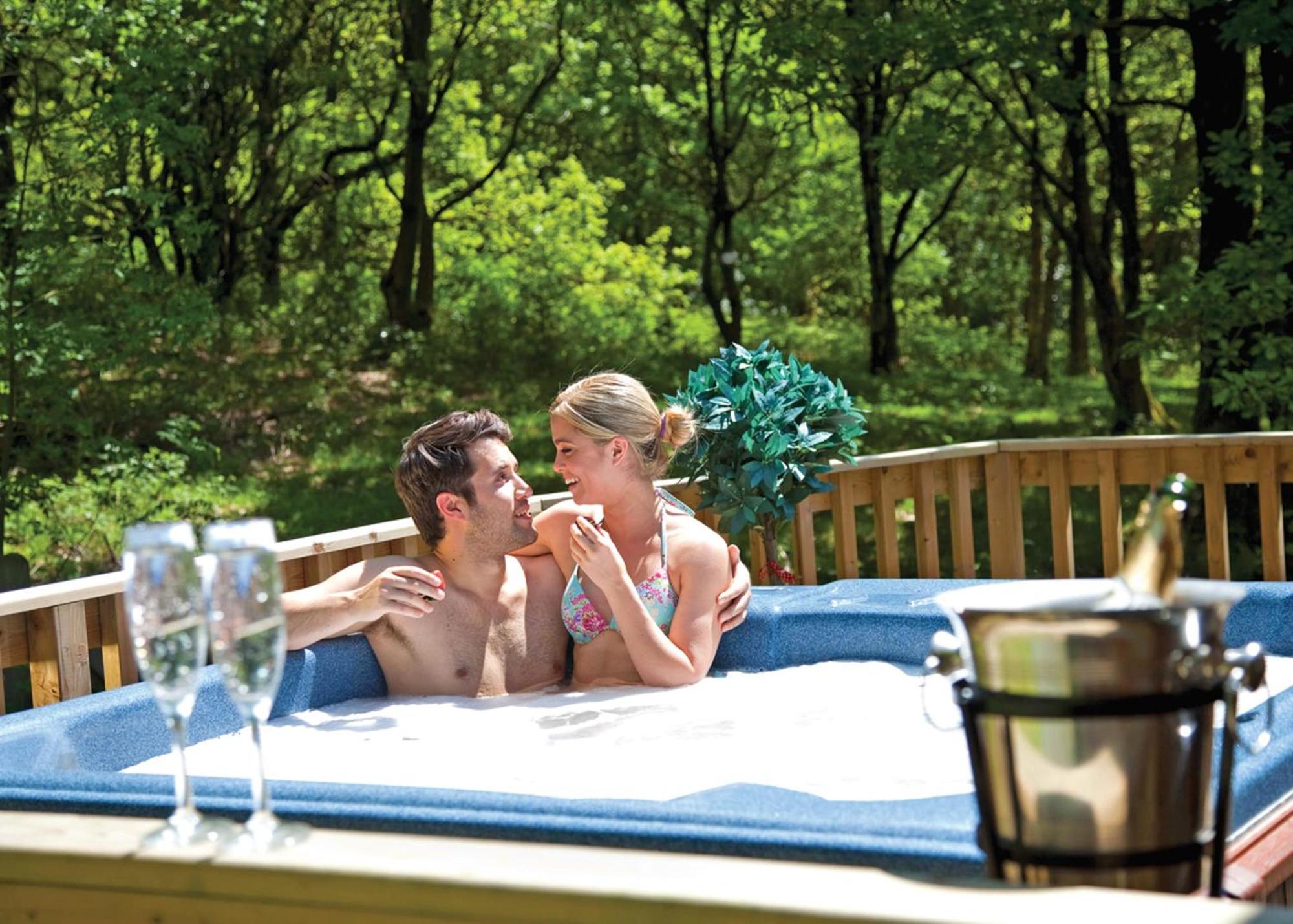 Charlesworth Lodges Глосъп Екстериор снимка